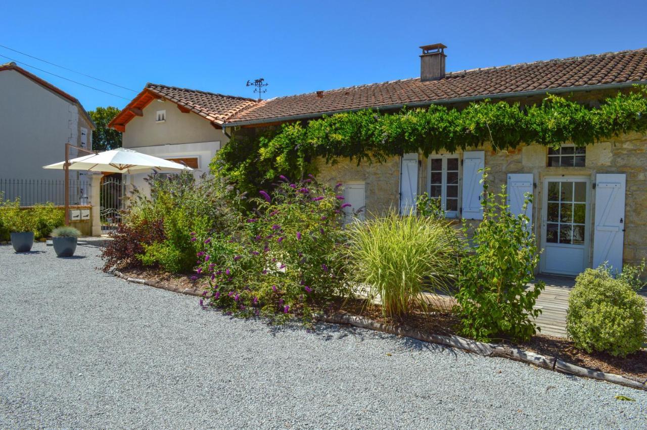 Grande Chambre D'Hote Les Chats-Pitres Bed and Breakfast La Rochette  Buitenkant foto